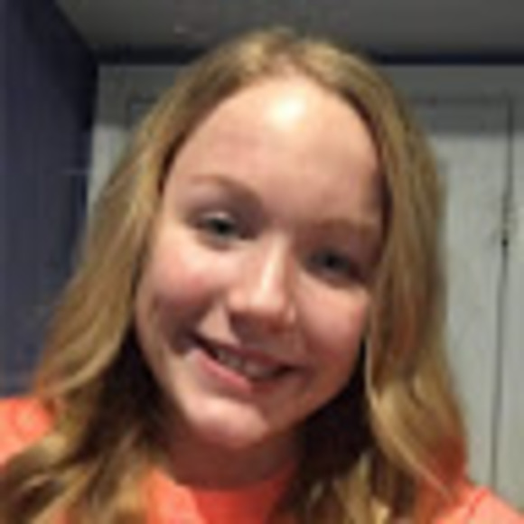 Meet your Posher, Kayla - Picture 1 of 1